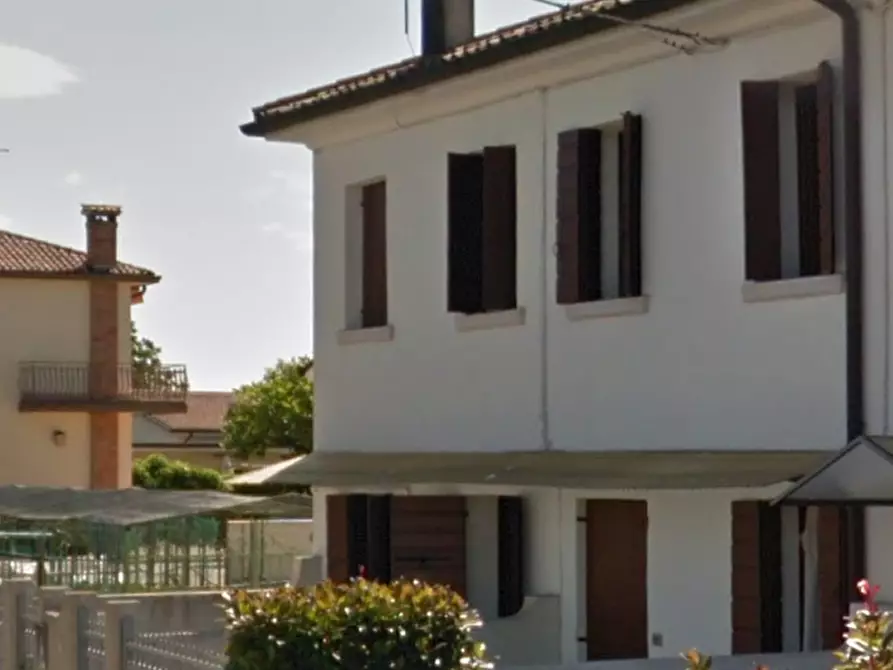 Immagine 4 di Porzione di casa in vendita  in Via Antonio Gramsci  a Montebelluna