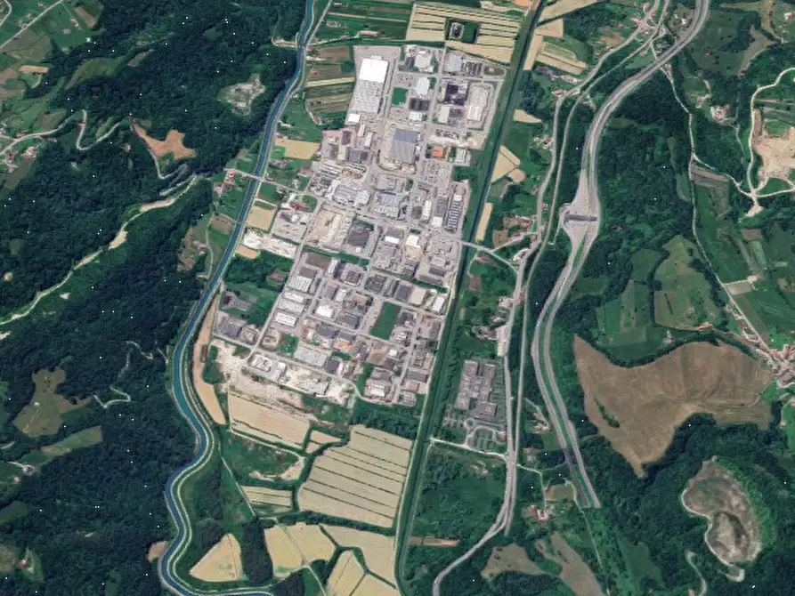 Immagine 13 di Capannone industriale in vendita  in Viale del Lavoro a Alpago