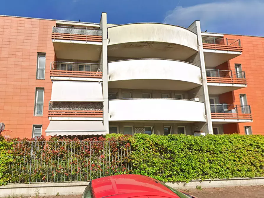 Immagine 10 di Appartamento in vendita  in Via Londra a Senago