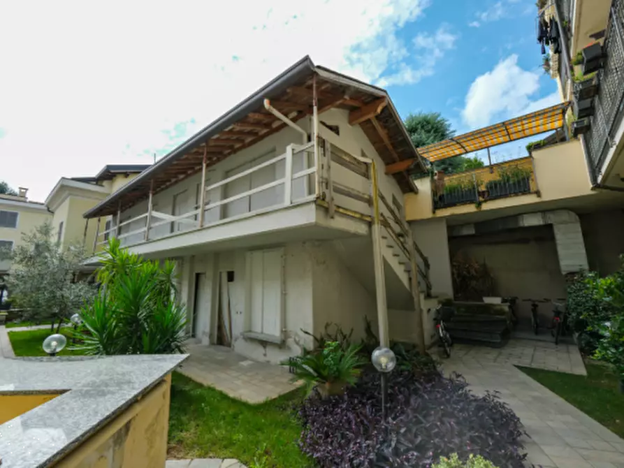 Immagine 2 di Rustico / casale in vendita  in Via Dante Alighieri a Arluno