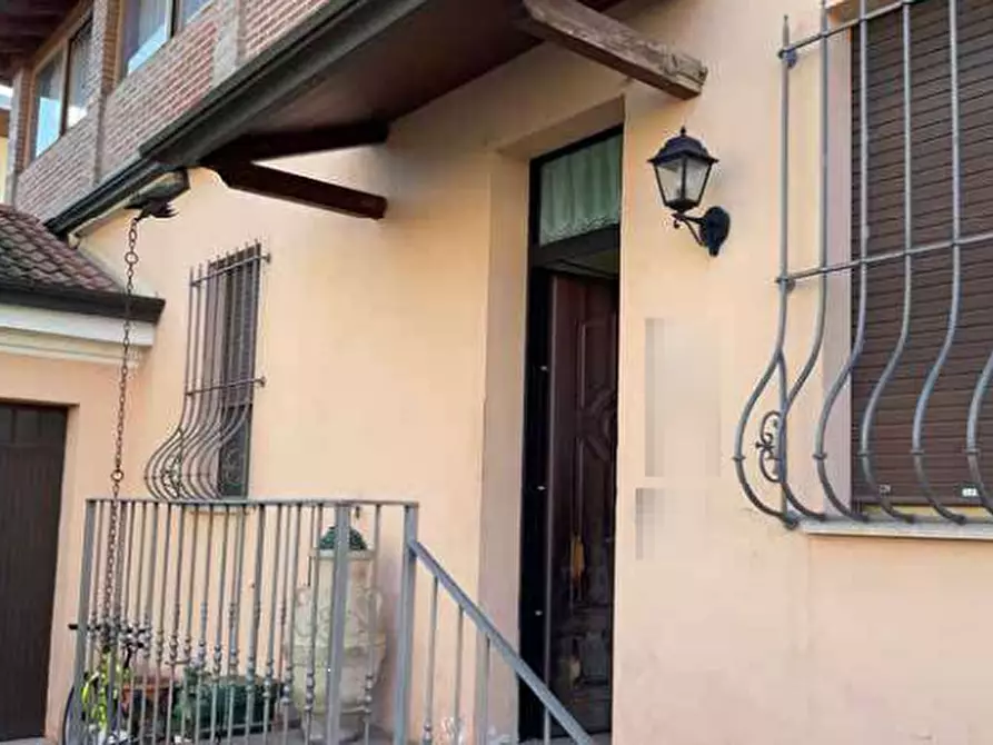 Immagine 1 di Appartamento in vendita  in Via Salvo D’Acquisto a Curtatone