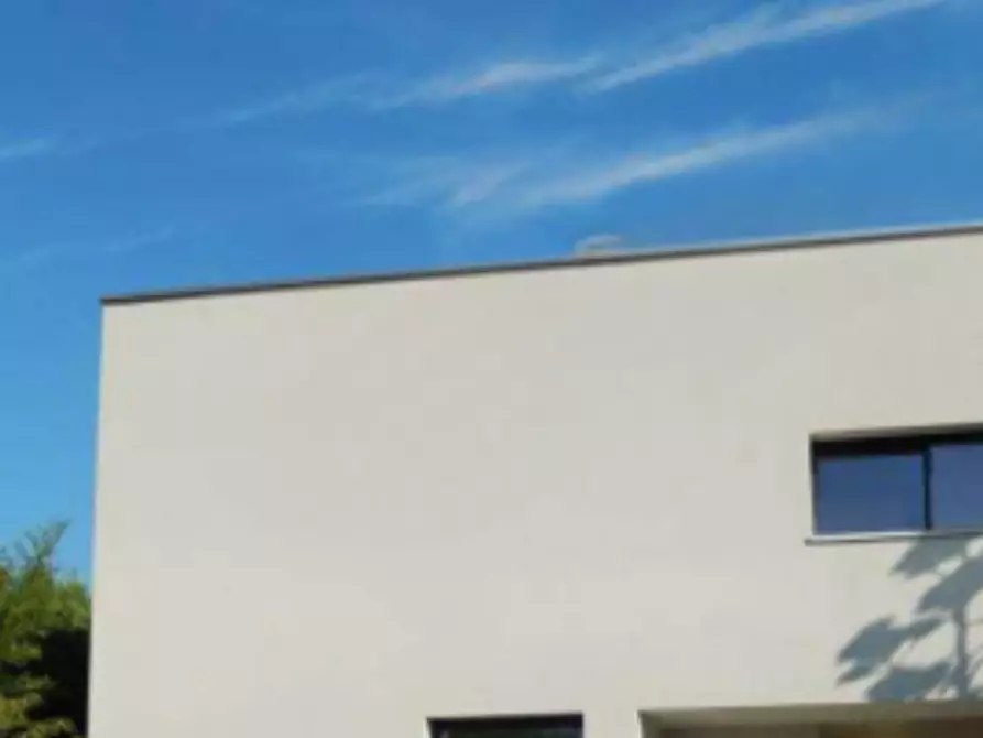 Immagine 1 di Villa in vendita  in Via Mario Zanatta a Ferrara