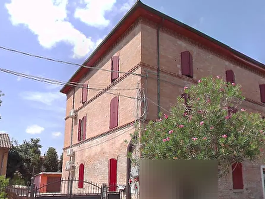 Immagine 10 di Appartamento in vendita  in Via di Renazzo a Cento