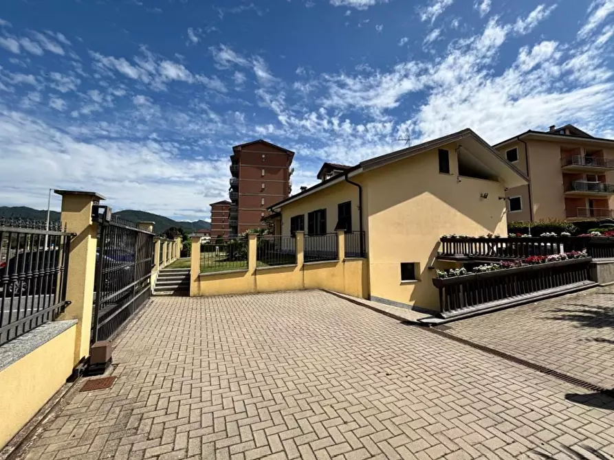 Immagine 1 di Villa in vendita  in Via Guglielmo Marconi a Arquata Scrivia