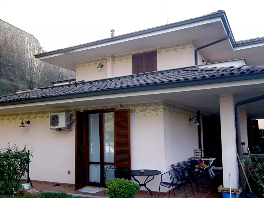 Immagine 4 di Villa in vendita  in Via Rinarolo a Tortona