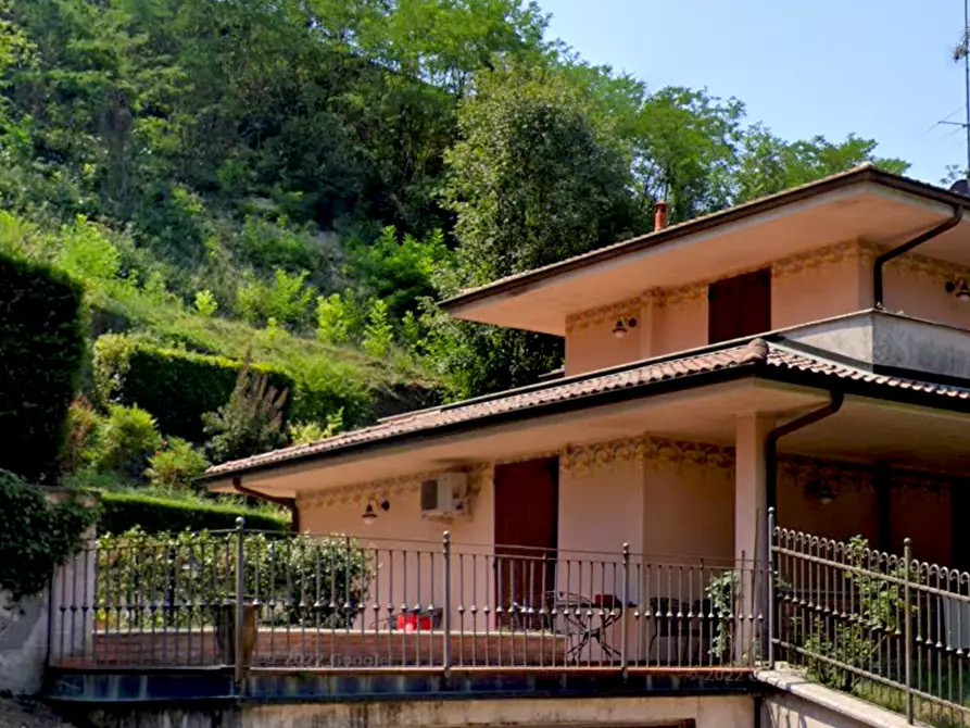 Immagine 9 di Villa in vendita  in Via Rinarolo a Tortona