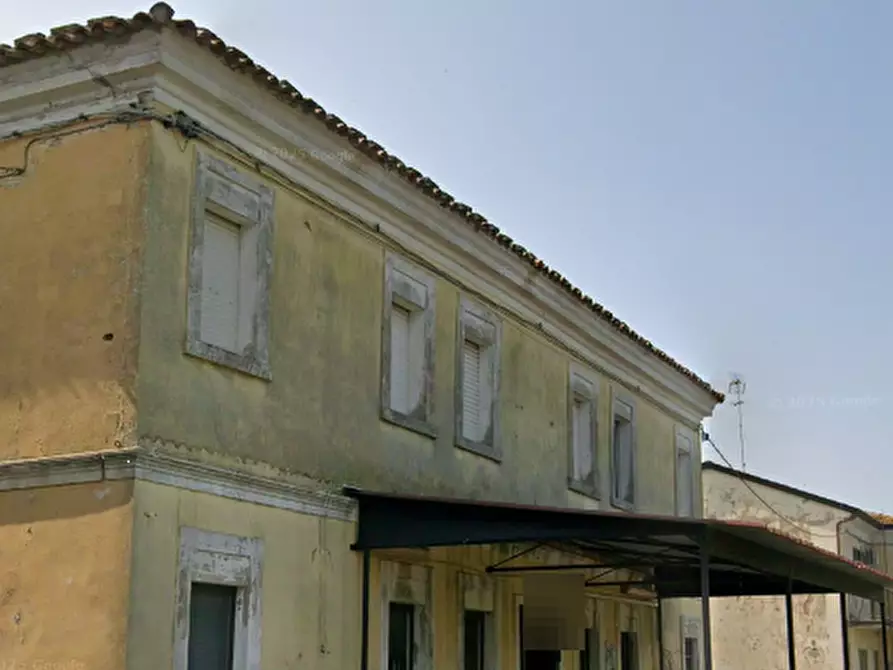 Immagine 1 di Negozio in vendita  in Via Umbria a Taglio Di Po