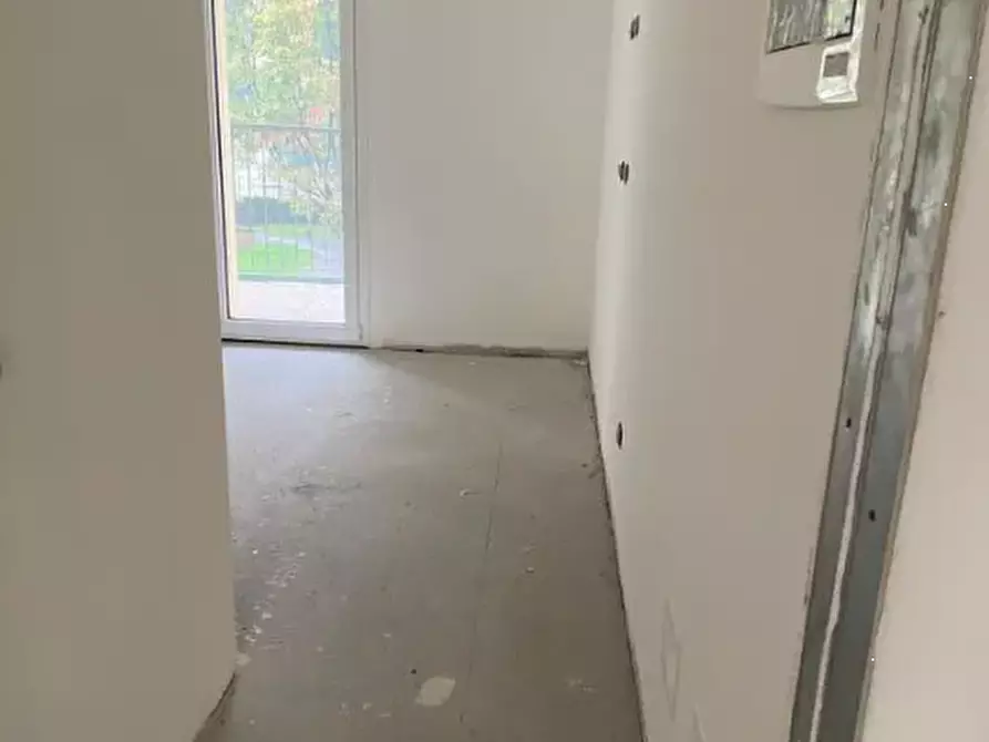 Immagine 12 di Stabile in vendita  in Via Guglielmo Marconi  a Verdello