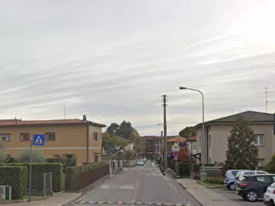 Immagine 6 di Garage in vendita  in via Peter Paul Rubens a Brembate Di Sopra