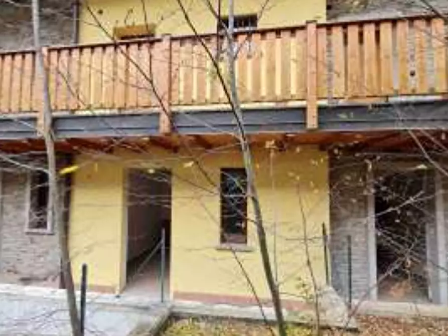 Immagine 1 di Appartamento in vendita  in Via Camarelli a San Giovanni Bianco