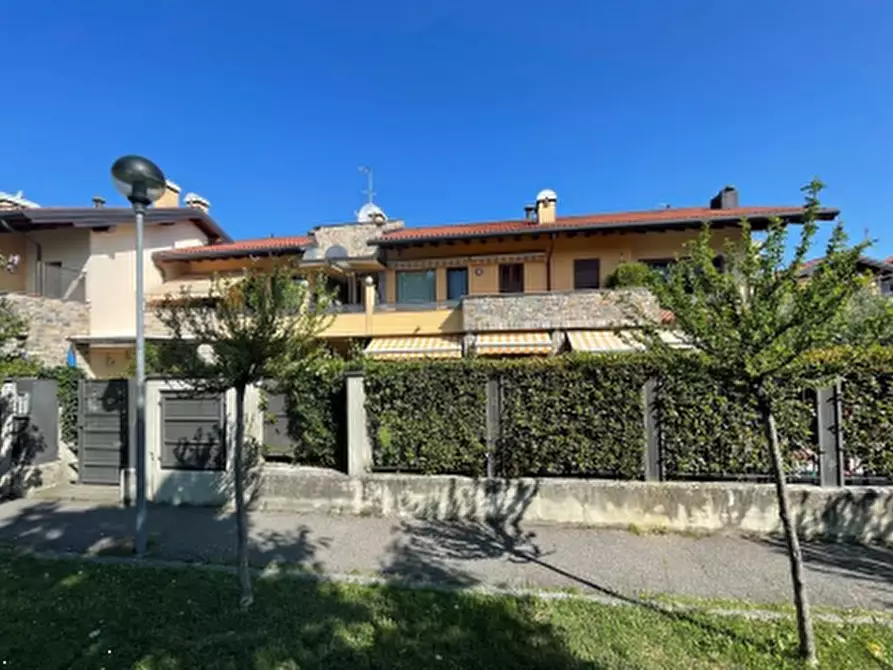 Immagine 2 di Appartamento in vendita  in Via G. Pascoli a Torre Boldone
