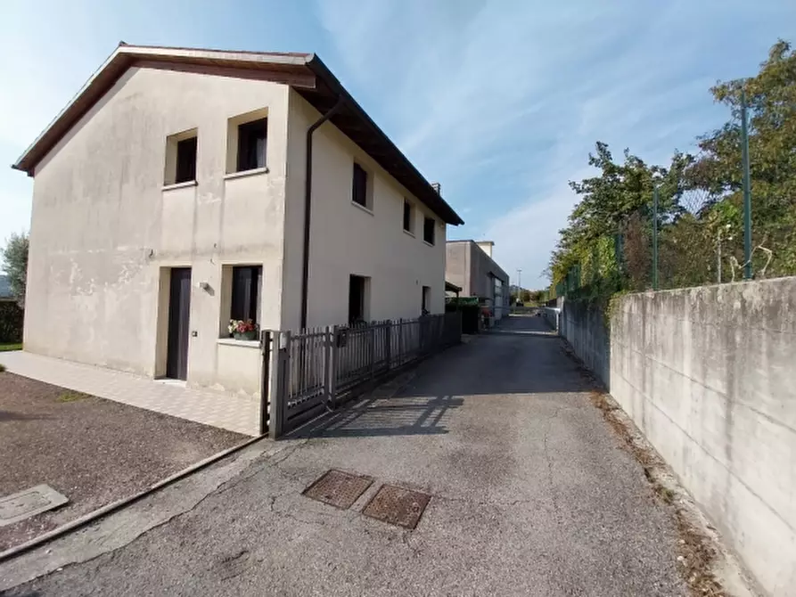 Immagine 2 di Casa indipendente in vendita  in via Molini a Borso Del Grappa