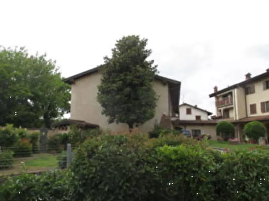 Immagine 2 di Porzione di casa in vendita  in Via Cascina Pascolo a Romano Di Lombardia
