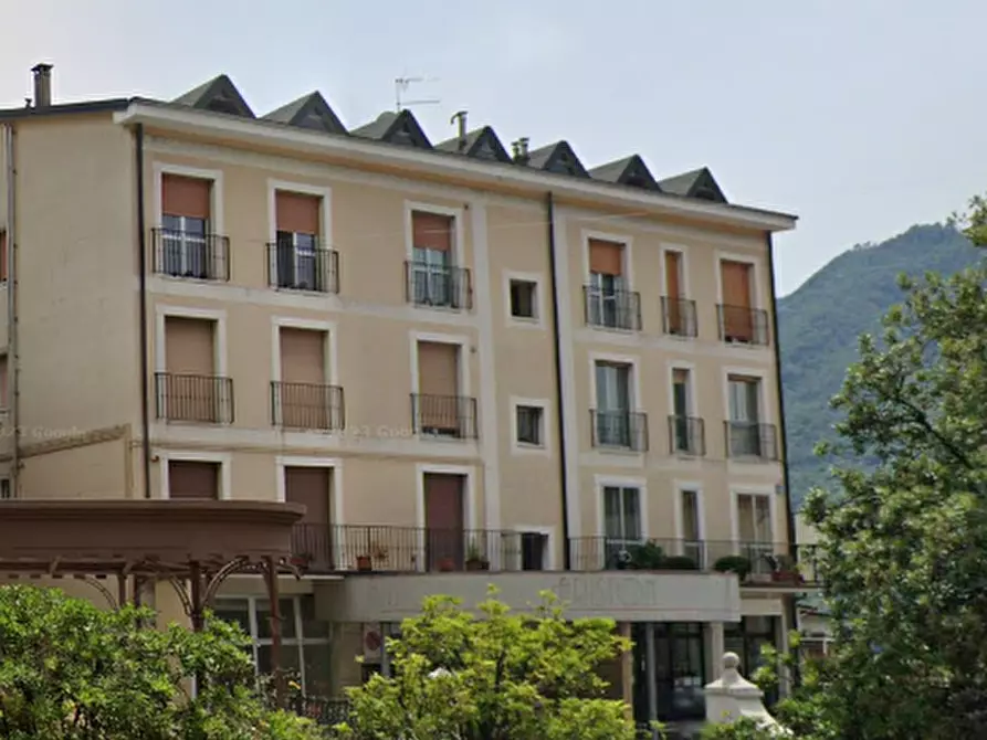 Immagine 11 di Negozio in vendita  in Via Virginio Montini a Lumezzane