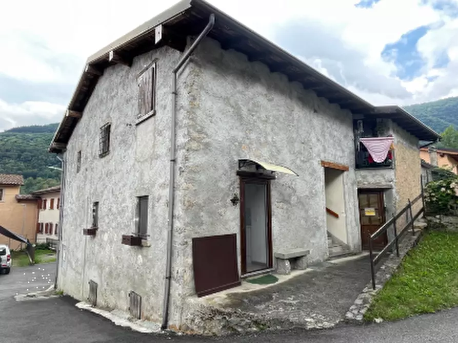 Immagine 4 di Appartamento in vendita  in Via San Vincenzo a Vedeseta