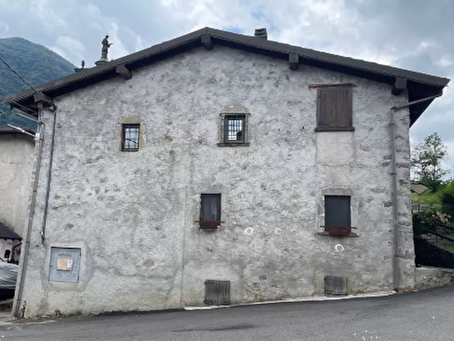 Immagine 6 di Appartamento in vendita  in Via San Vincenzo a Vedeseta