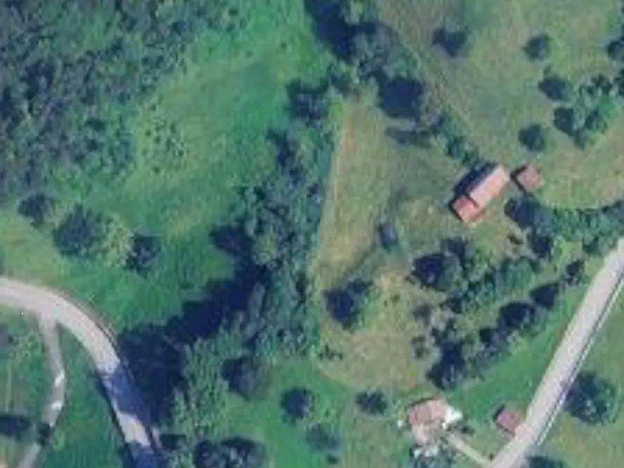 Immagine 14 di Appartamento in vendita  in Via San Vincenzo a Vedeseta