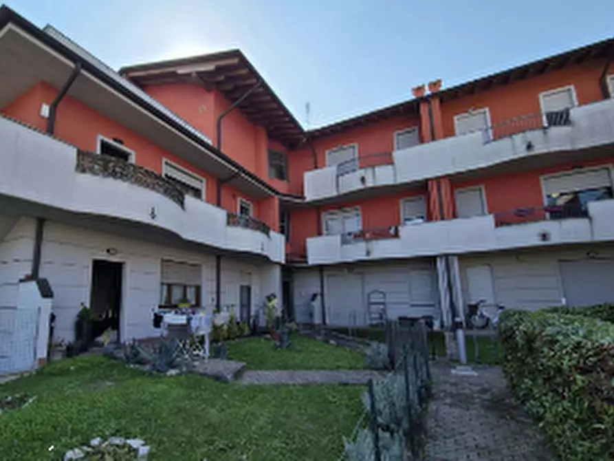 Immagine 3 di Appartamento in vendita  in Via Soncinese a Romano Di Lombardia