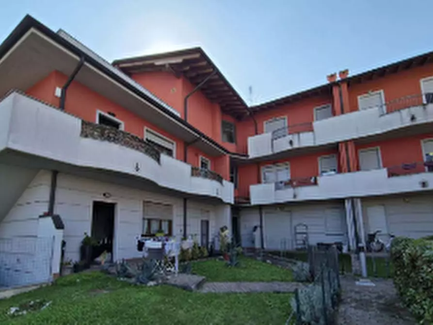 Immagine 2 di Appartamento in vendita  in Via Soncinese a Romano Di Lombardia