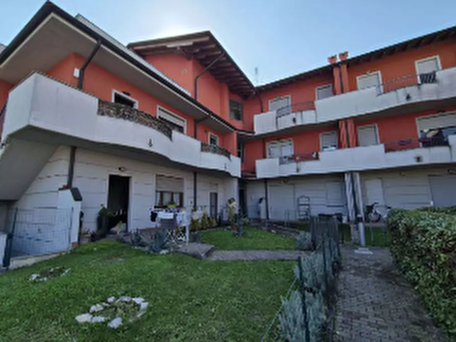 Immagine 4 di Appartamento in vendita  in Via Soncinese a Romano Di Lombardia