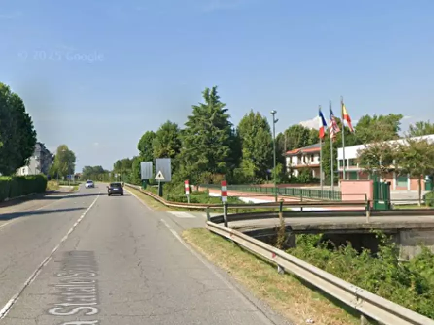 Immagine 8 di Appartamento in vendita  in Via Soncinese a Romano Di Lombardia