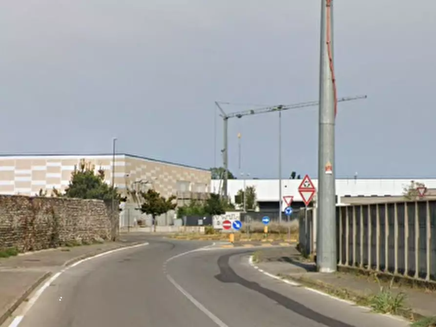 Immagine 11 di Magazzino in vendita  in Via Luoghi a Martinengo