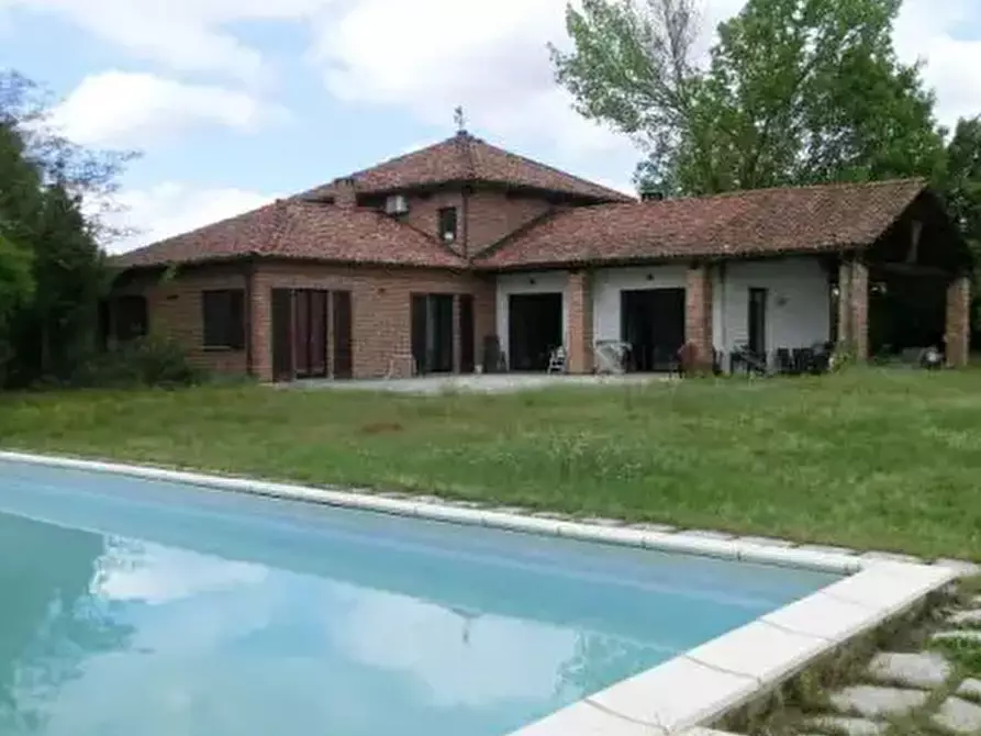 Immagine 4 di Villa in vendita  in Frazione Casabianca a Asti