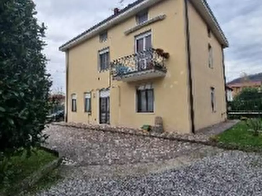 Immagine 2 di Appartamento in vendita  in Via del Combattente a Carvico