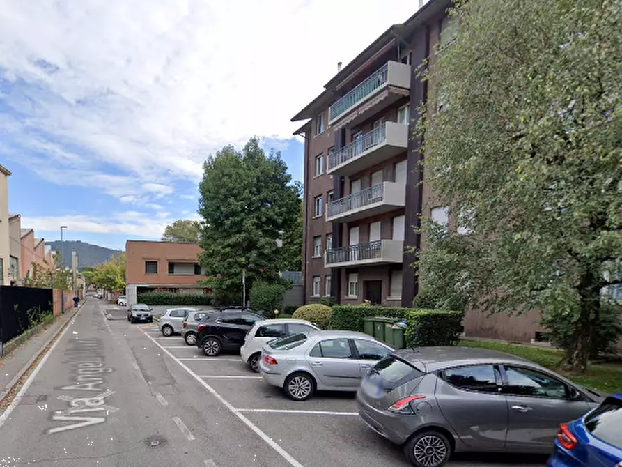 Immagine 15 di Appartamento in vendita  in Via Angelo Pinetti a Bergamo