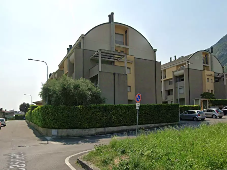 Immagine 8 di Appartamento in vendita  in Via Raffaele Casnedi  a Valmadrera