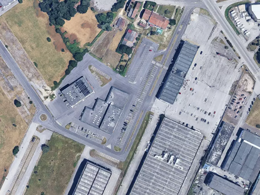 Immagine 17 di Negozio in vendita  in Via Europa a Occhiobello