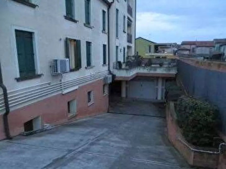 Immagine 3 di Garage in vendita  in Riviera Giacomo Matteotti a Badia Polesine