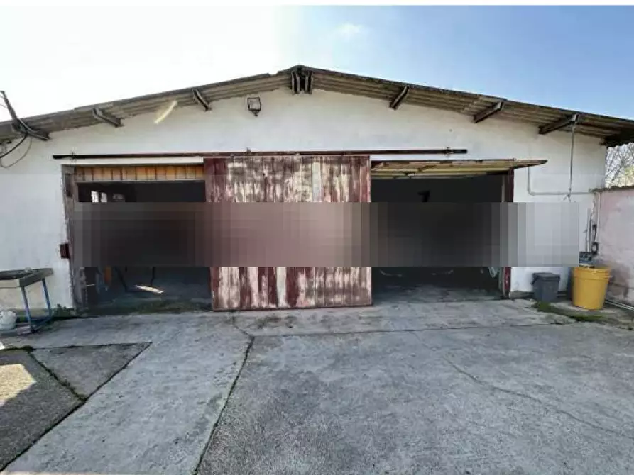 Immagine 2 di Negozio in vendita  in Via Marchi a Taglio Di Po