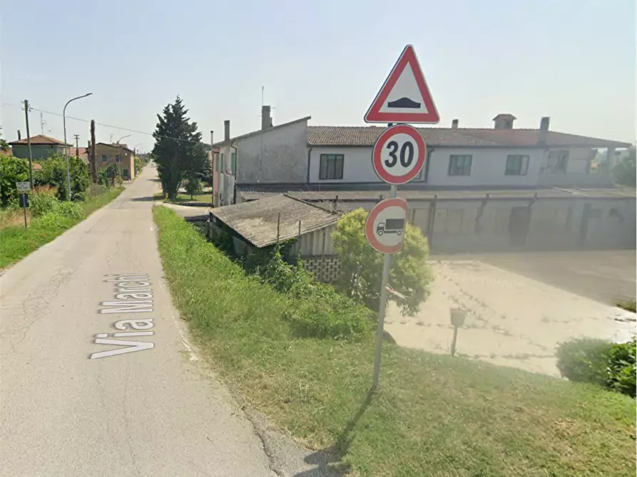 Immagine 8 di Negozio in vendita  in Via Marchi a Taglio Di Po