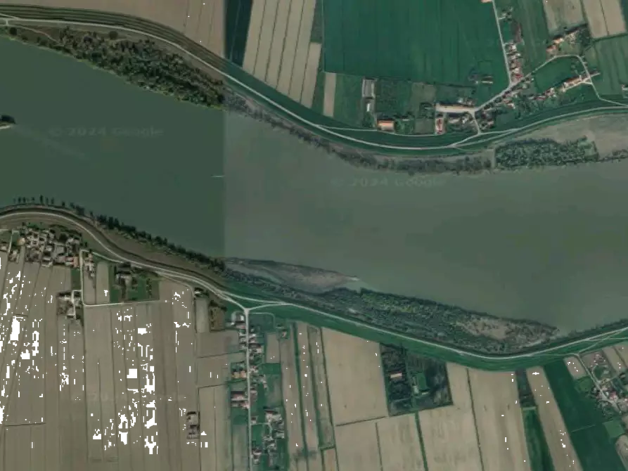 Immagine 12 di Negozio in vendita  in Via Marchi a Taglio Di Po