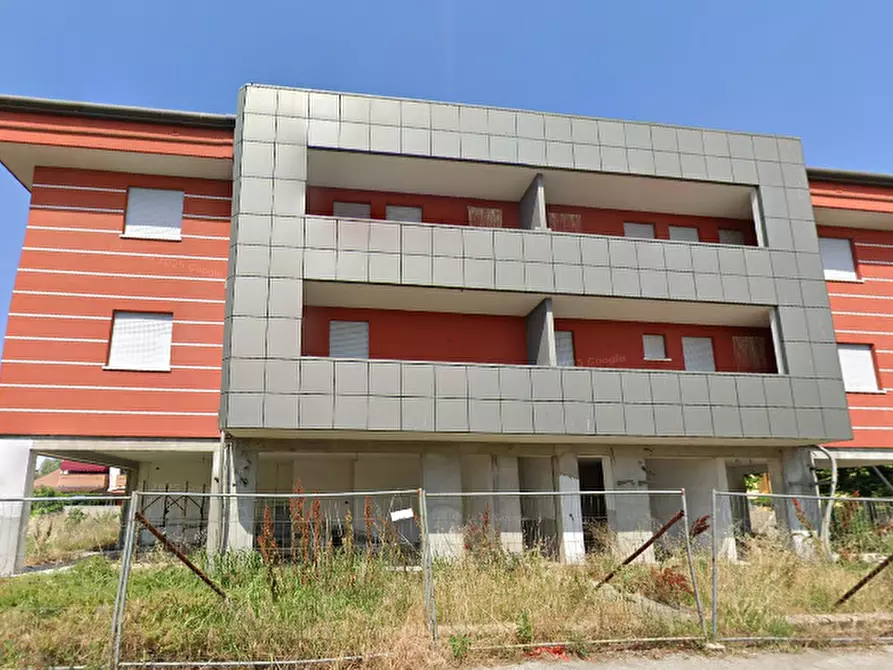 Immagine 3 di Stabile in vendita  in Via Guglielmo Marconi  a Porto Viro