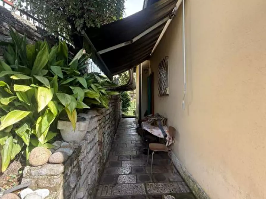 Immagine 7 di Casa bifamiliare in vendita  in Via Panoramica a Gardone Riviera