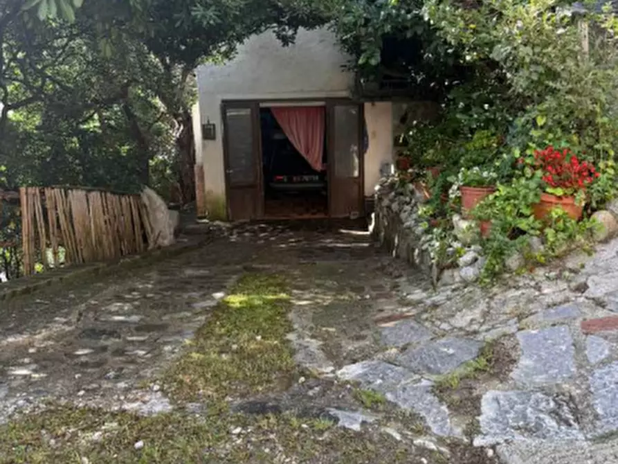 Immagine 10 di Casa bifamiliare in vendita  in Via Panoramica a Gardone Riviera