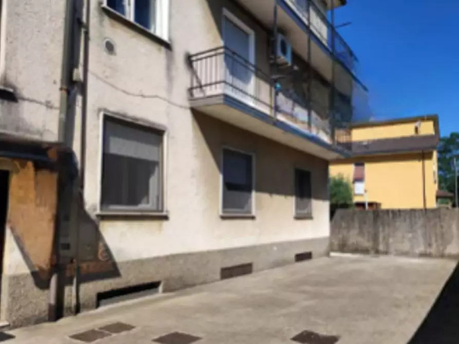 Immagine 2 di Appartamento in vendita  in Via Gen Carlo Porro a Rescaldina