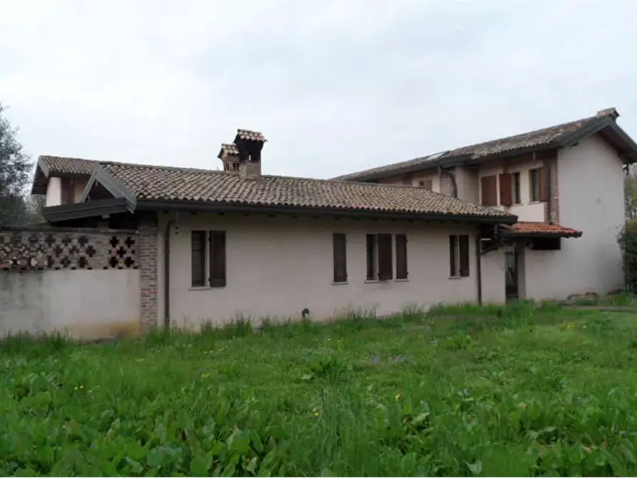 Immagine 2 di Casa indipendente in vendita  in Via dei Conti Biglia a Milano