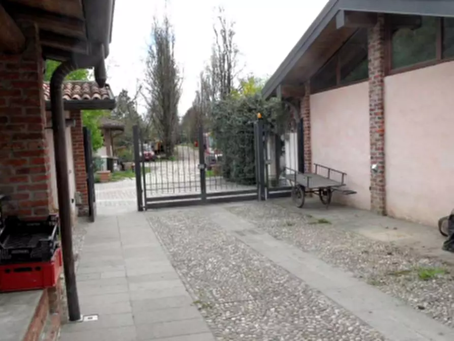 Immagine 9 di Casa indipendente in vendita  in Via dei Conti Biglia a Milano