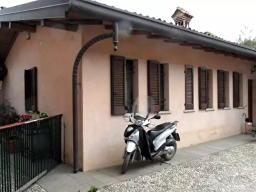 Immagine 14 di Casa indipendente in vendita  in Via dei Conti Biglia a Milano