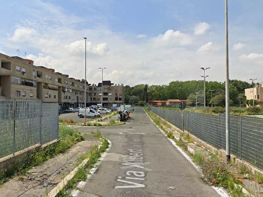 Immagine 6 di Ufficio in vendita  in Via Albert Schweitzer a Roma