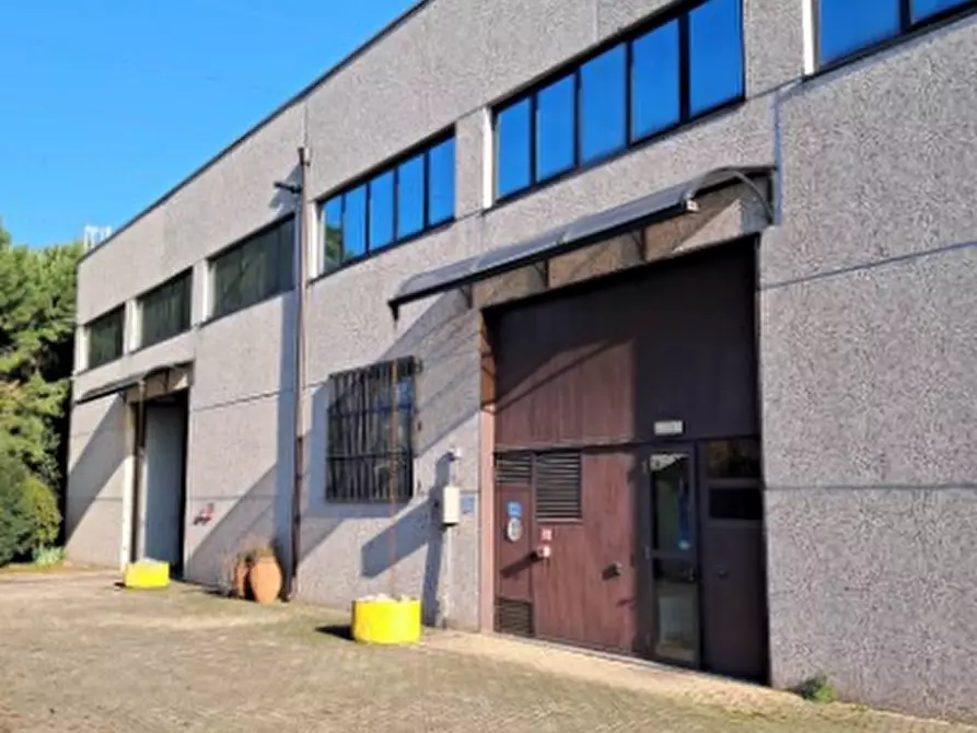 Immagine 1 di Capannone industriale in vendita  in Via Don Minzoni a Trezzo Sull'adda