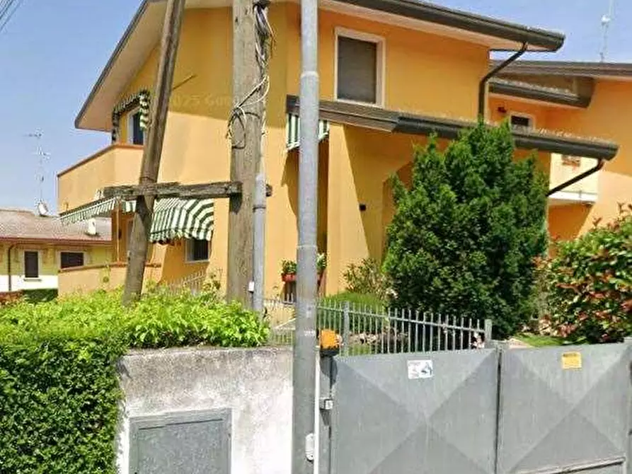 Immagine 3 di Villetta a schiera in vendita  in via Ugo Bassi a Ariano Nel Polesine