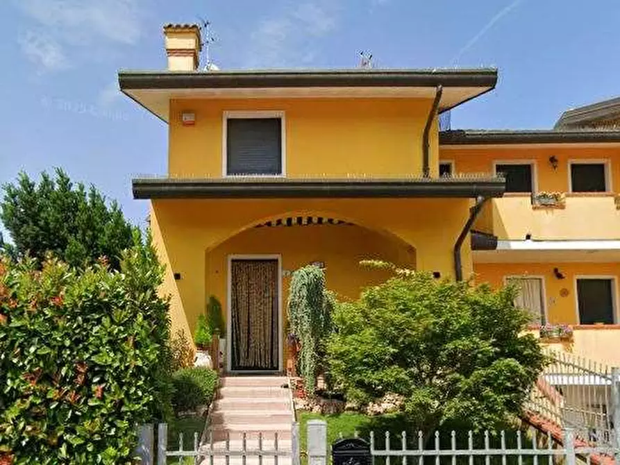 Immagine 4 di Villetta a schiera in vendita  in via Ugo Bassi a Ariano Nel Polesine