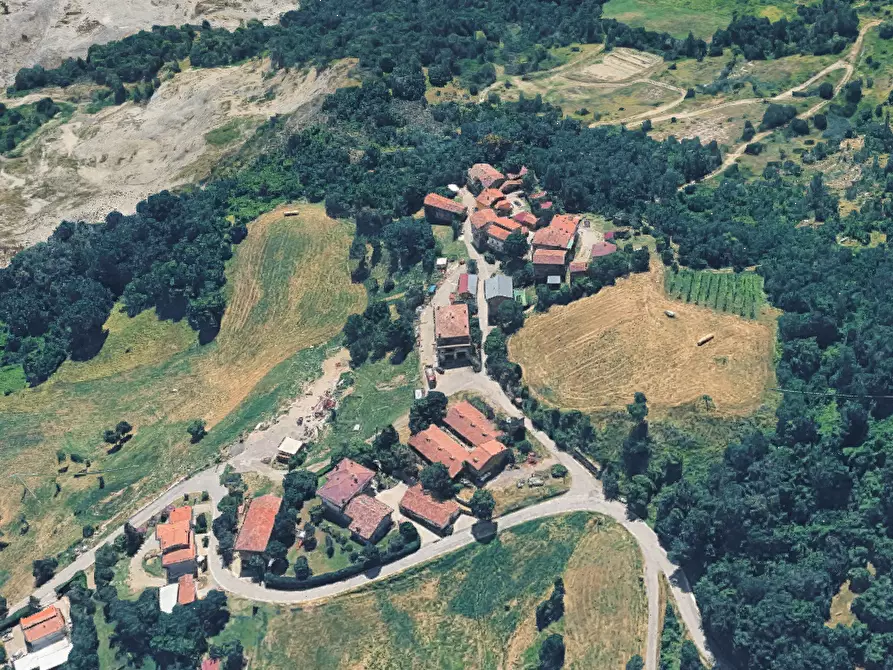 Immagine 6 di Garage in vendita  in Via Corciolano a Baiso