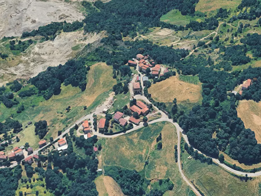 Immagine 7 di Garage in vendita  in Via Corciolano a Baiso