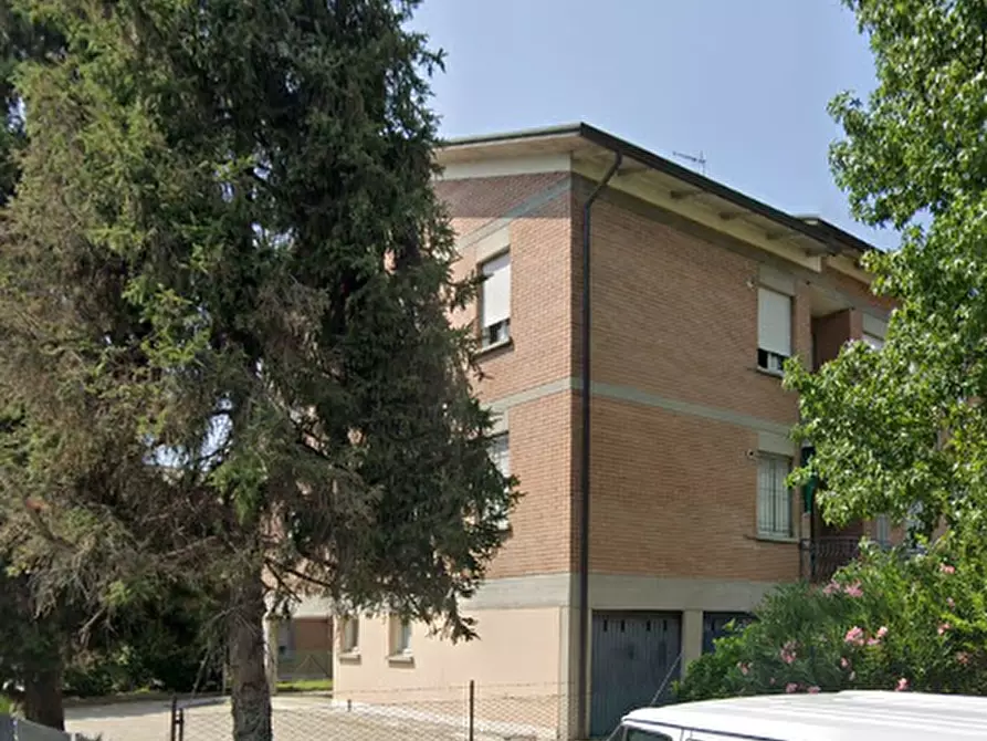 Immagine 9 di Appartamento in vendita  in Via Amos Bartoli  a Reggio Nell'emilia