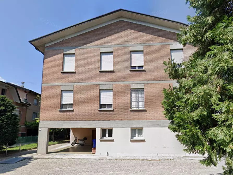 Immagine 10 di Appartamento in vendita  in Via Amos Bartoli  a Reggio Nell'emilia